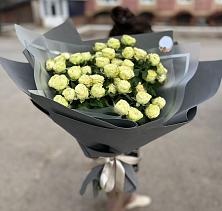 Букет Белые кустовые розы Солинеро в Богатых Сабах