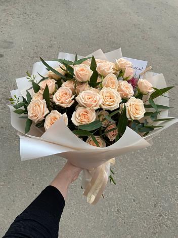 Букет Кремовые розы Латте в Богатых Сабах